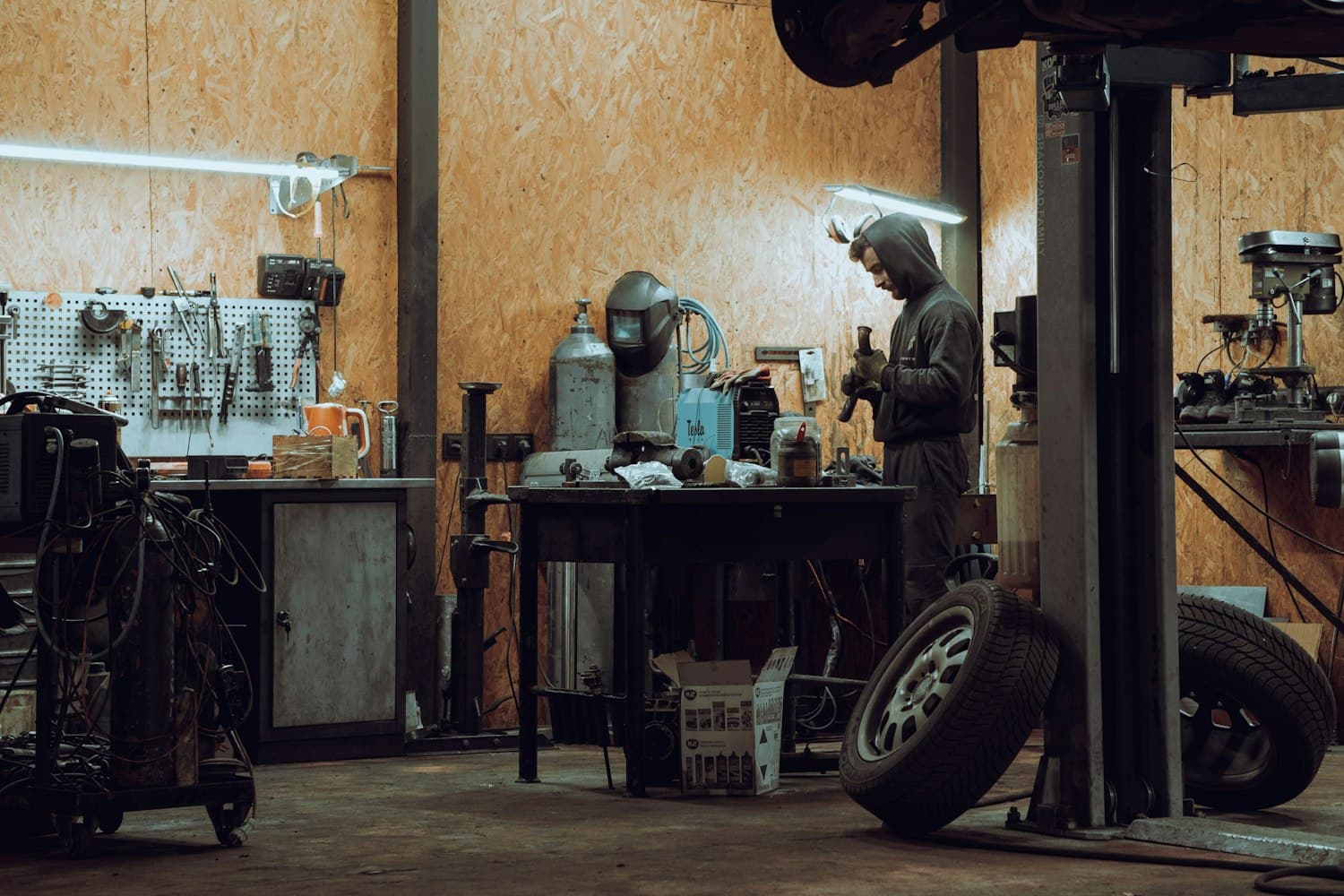 Auto & repair shops